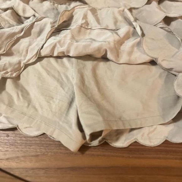 Club Monaco Silk Skort Tan - Size 8 - Picture 3 of 7